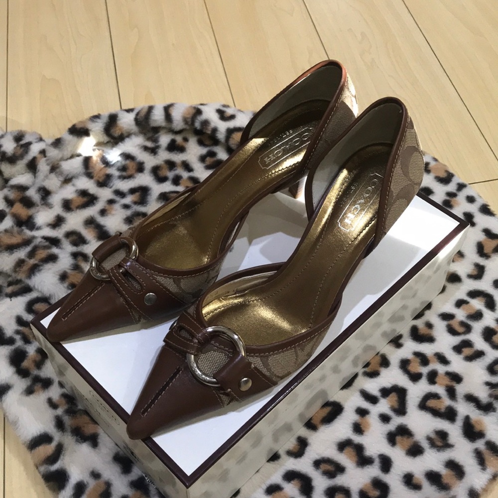 Coach pump size 7 1/2